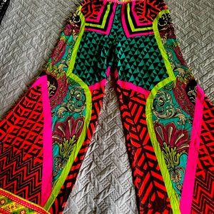 Funky Gaucho style pants size small